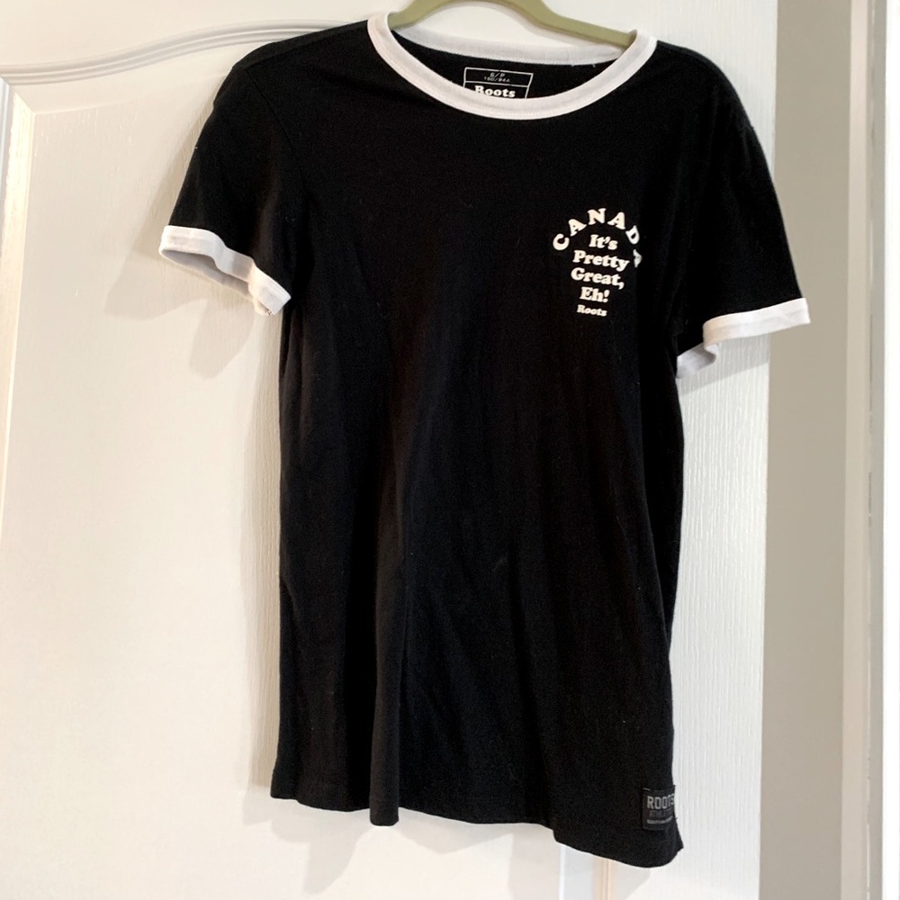 Roots small Canada t-shirt.